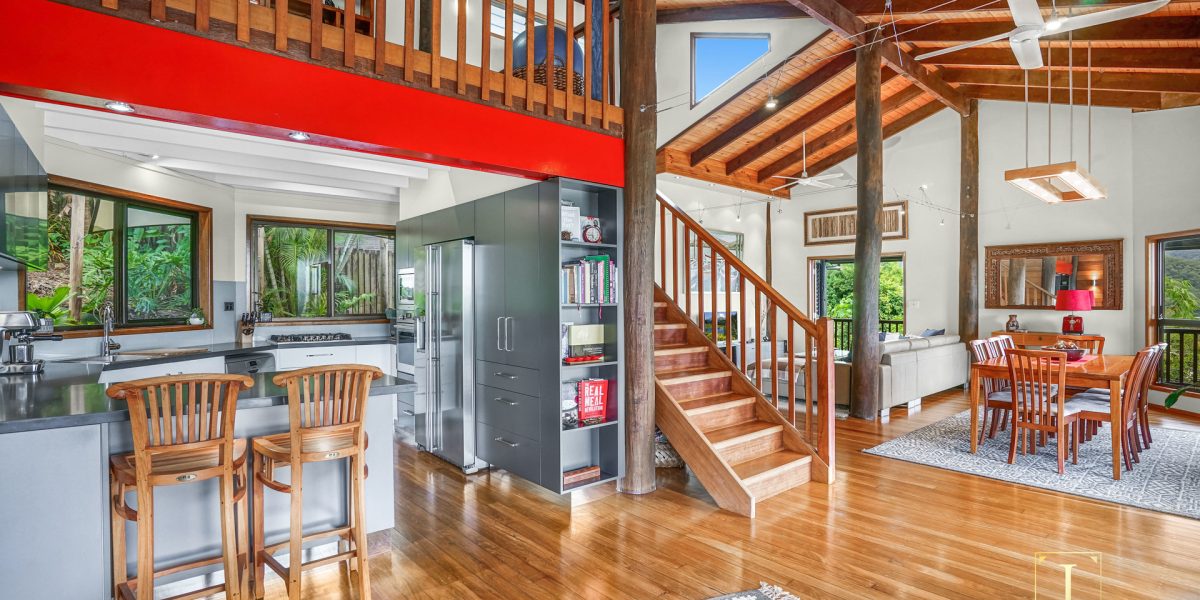 8 Saidor Close, Trinity Beach, QLD 4879 AUS