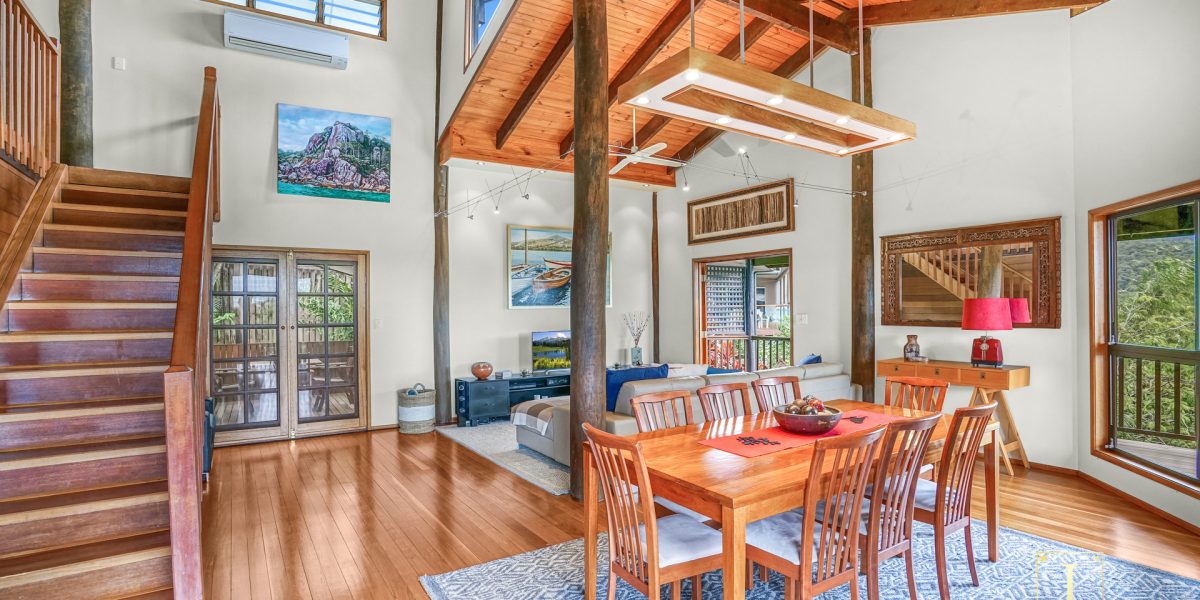 8 Saidor Close, Trinity Beach, QLD 4879 AUS