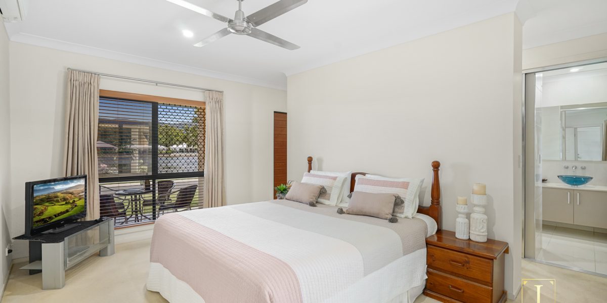 32 Lagoon Drive, Trinity Beach, QLD 4879 AUS