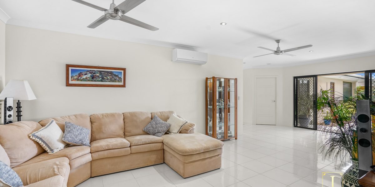 32 Lagoon Drive, Trinity Beach, QLD 4879 AUS
