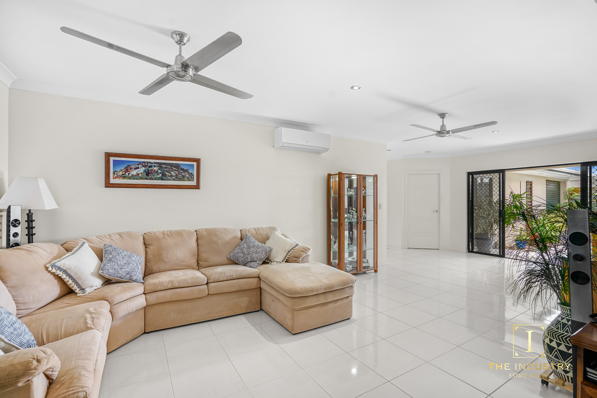 32 Lagoon Drive, Trinity Beach, QLD 4879 AUS