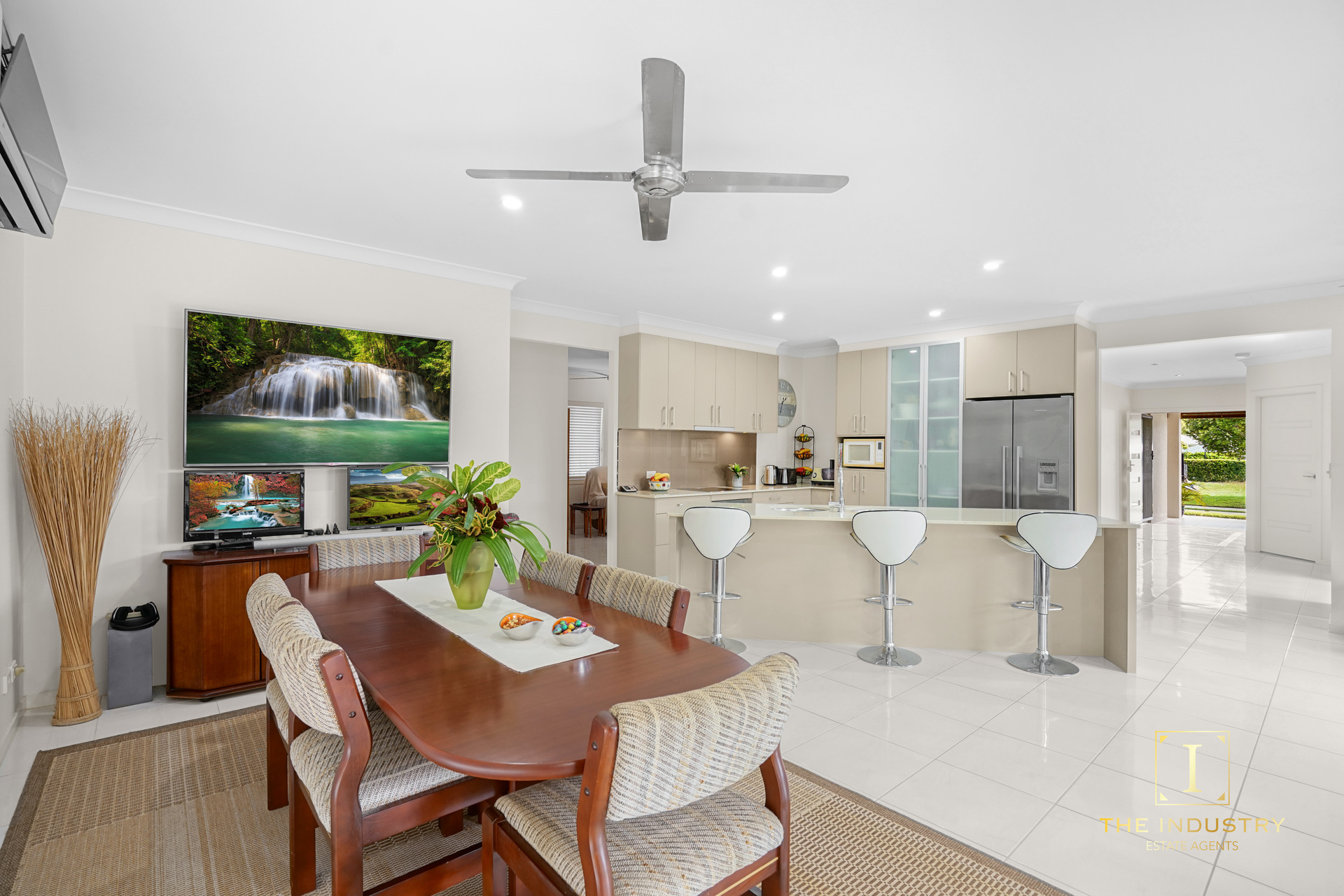 32 Lagoon Drive, Trinity Beach, QLD 4879 AUS