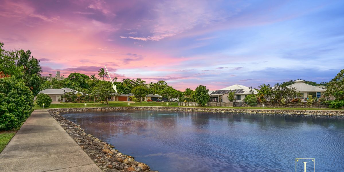 32 Lagoon Drive, Trinity Beach, QLD 4879 AUS