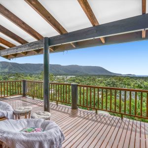 8 Saidor Close, Trinity Beach, QLD 4879 AUS