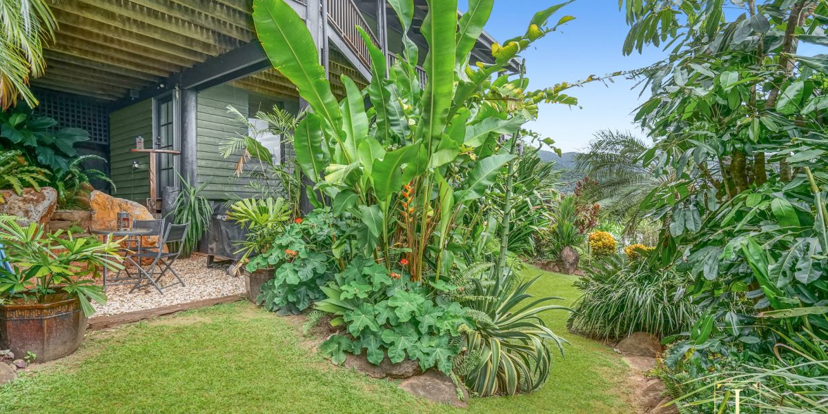 8 Saidor Close, Trinity Beach, QLD 4879 AUS