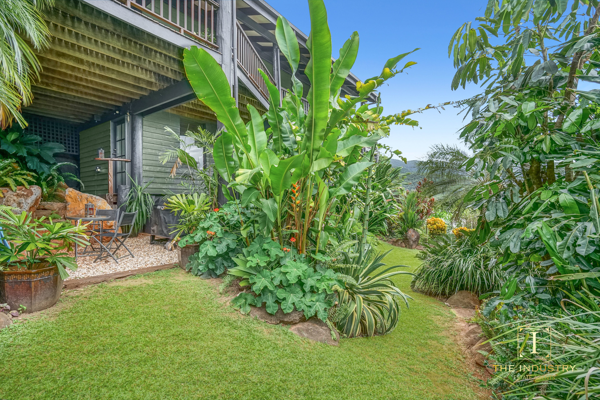 8 Saidor Close, Trinity Beach, QLD 4879 AUS