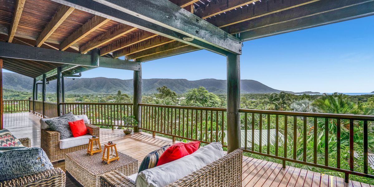 8 Saidor Close, Trinity Beach, QLD 4879 AUS