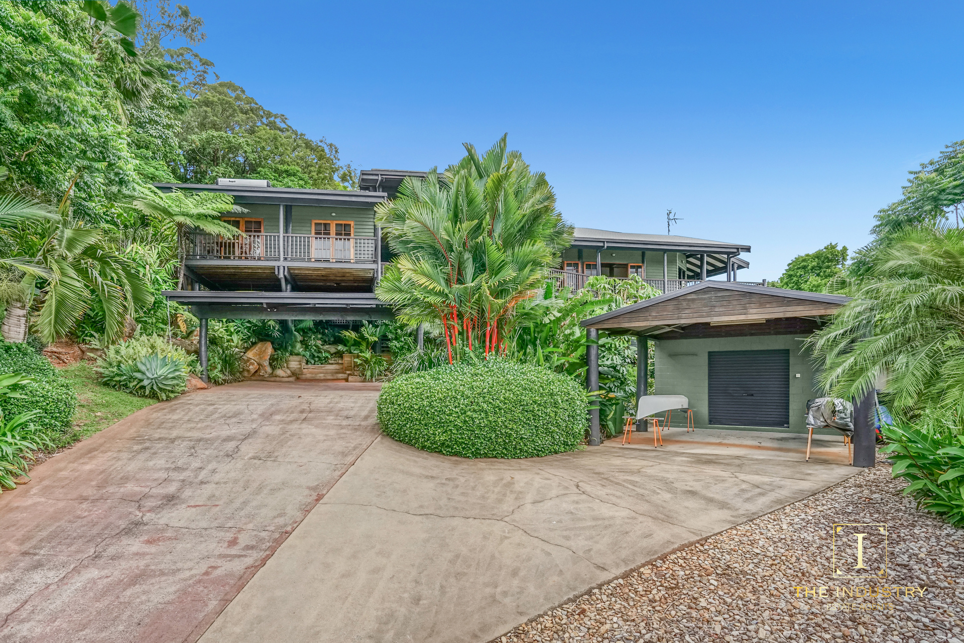 8 Saidor Close, Trinity Beach, QLD 4879 AUS