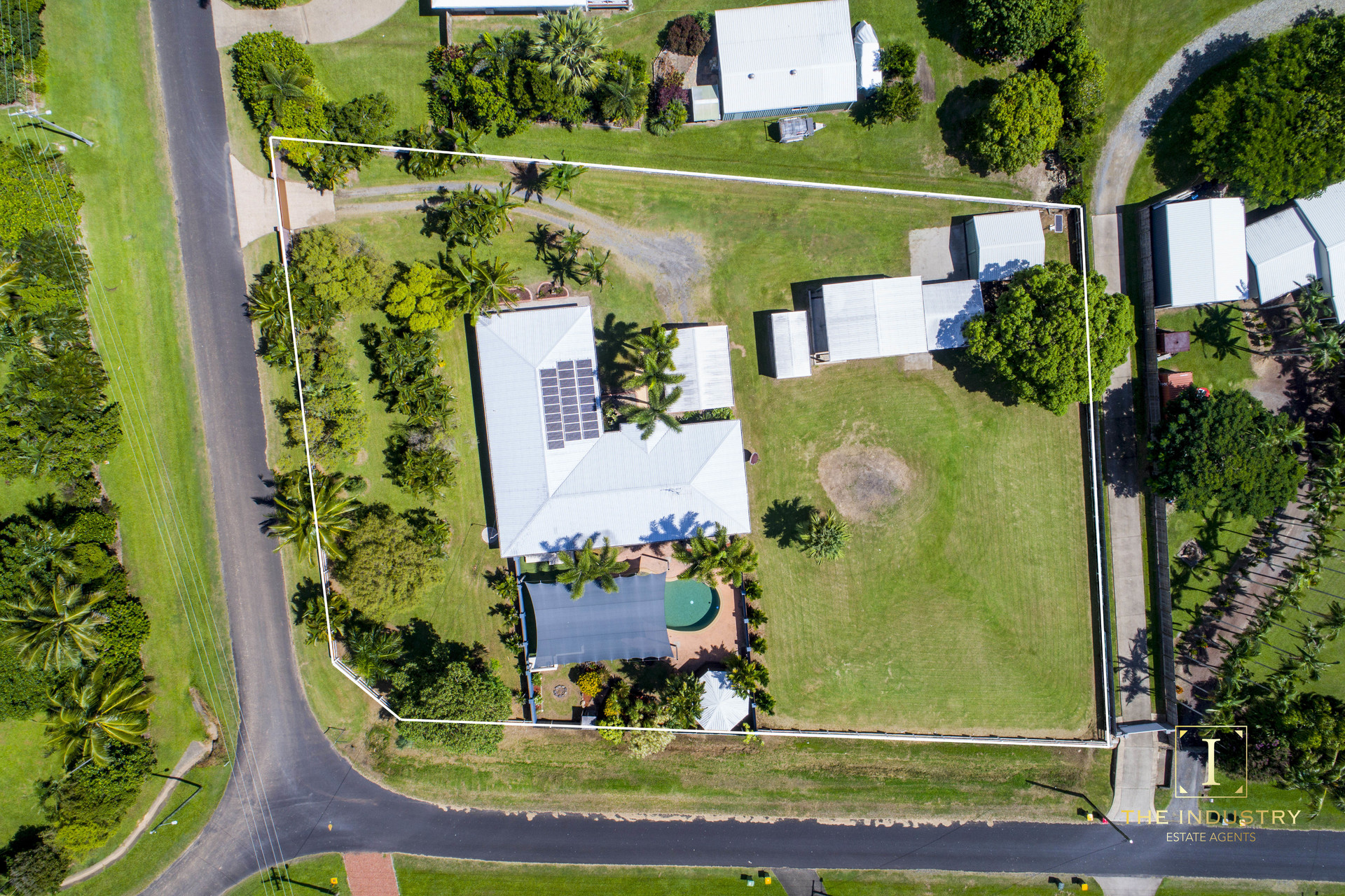 9-11 Joseph Banks Close, Kewarra Beach, QLD 4879 AUS