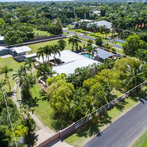 9-11 Joseph Banks Close, Kewarra Beach, QLD 4879 AUS