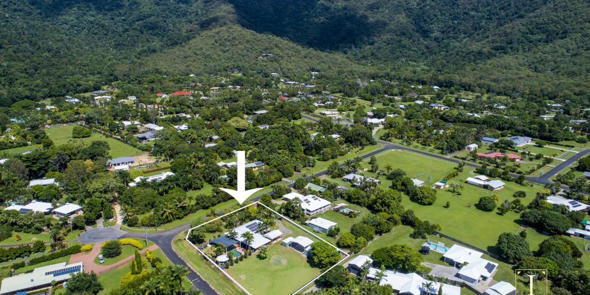 9-11 Joseph Banks Close, Kewarra Beach, QLD 4879 AUS