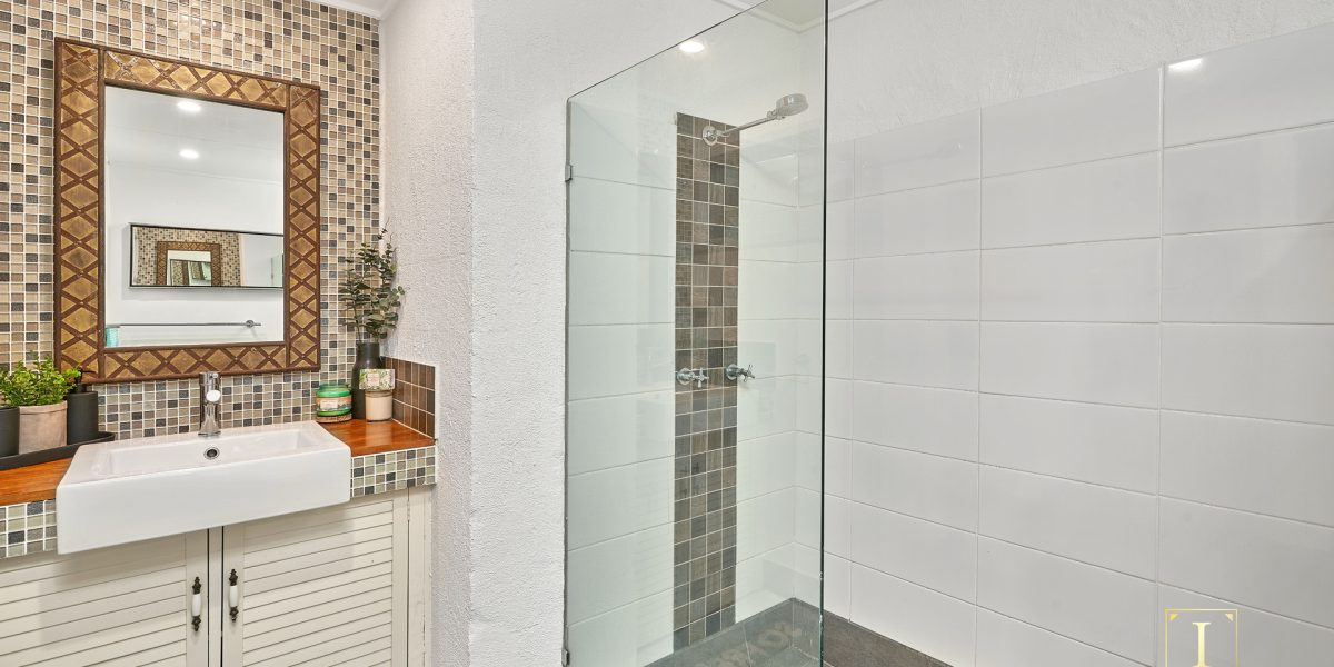 10 Old Smithfield Road, Freshwater, QLD 4870 AUS