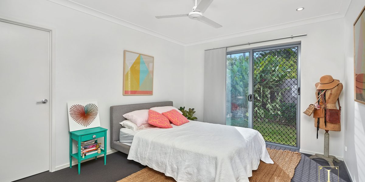 13 Tyson Place, Redlynch, QLD 4870 AUS