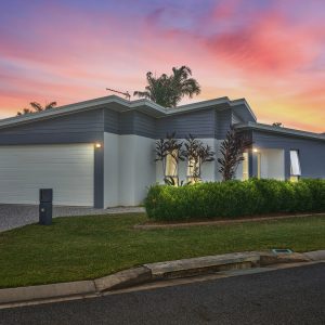 13 Tyson Place, Redlynch, QLD 4870 AUS
