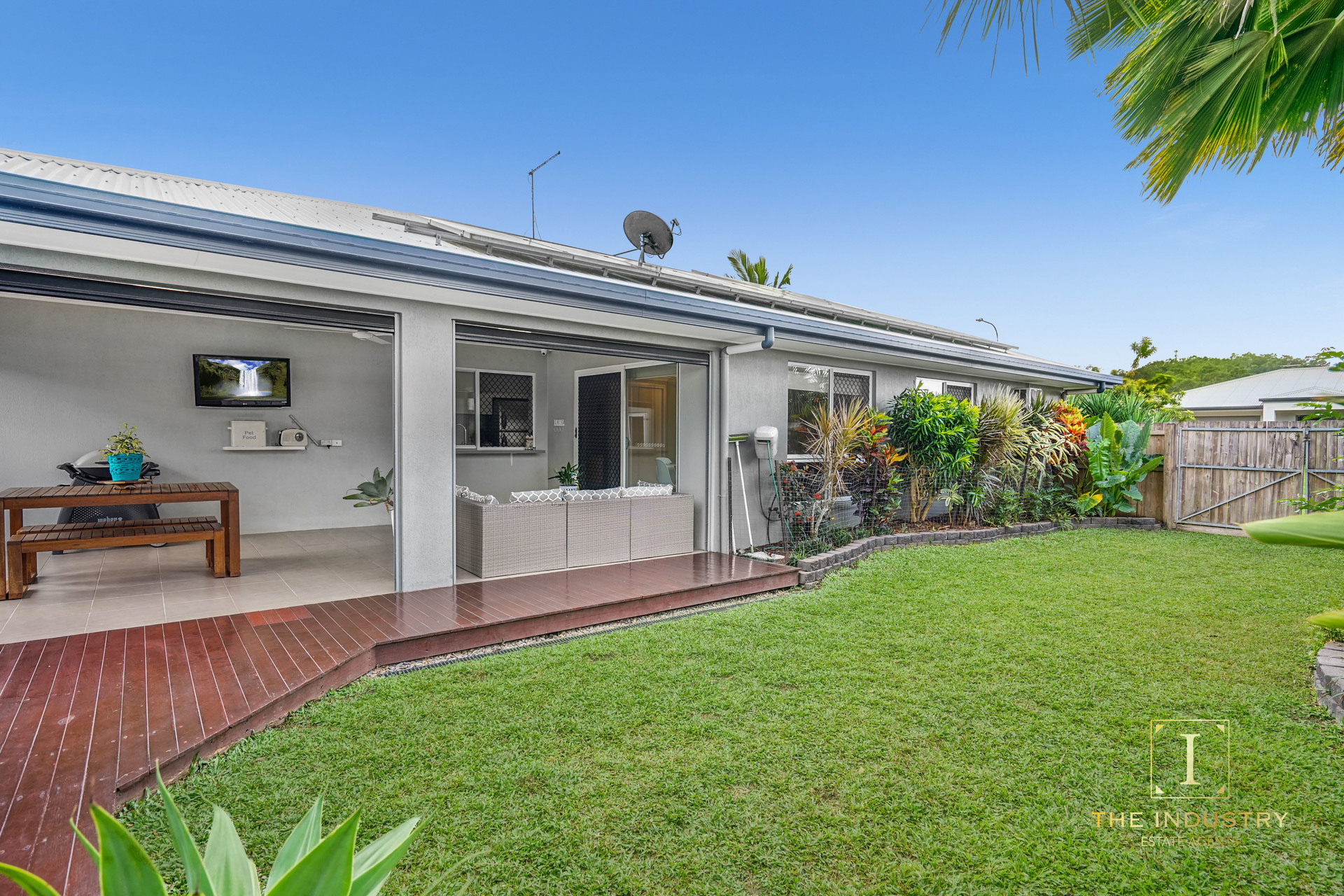 5 Altona Street, Bentley Park, QLD 4869 AUS