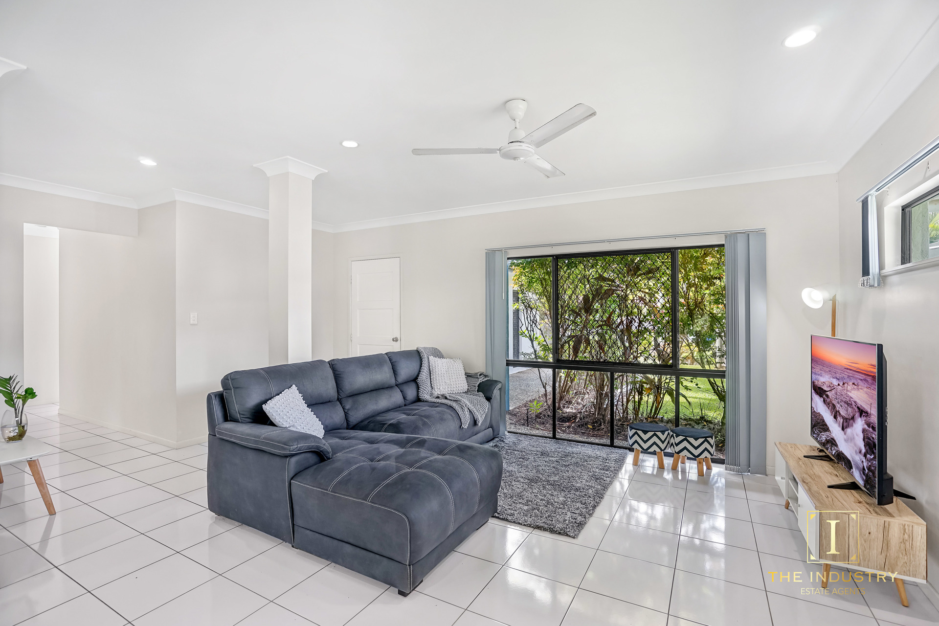 16 Petrie Close, Kewarra Beach, QLD 4879 AUS