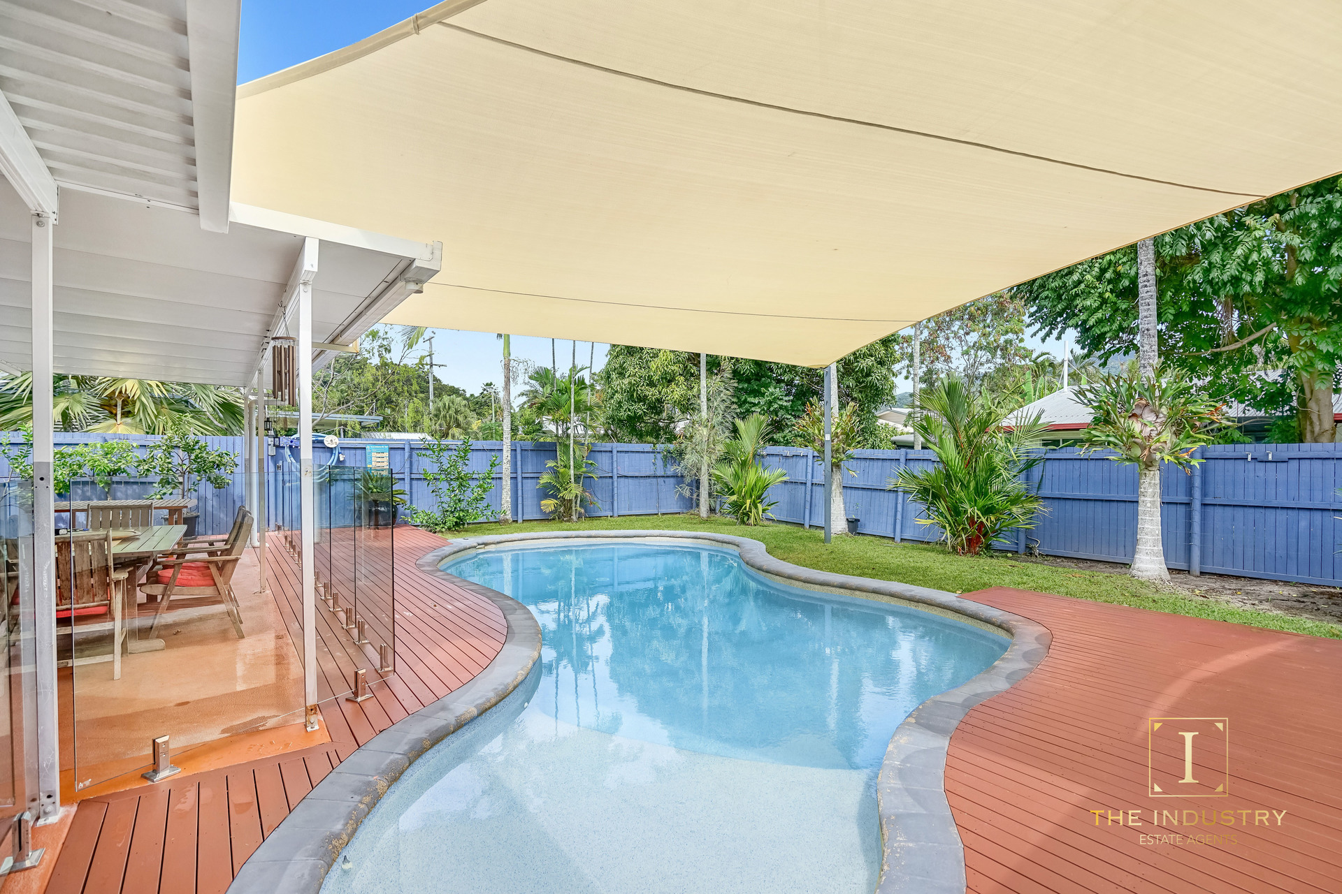 43 Trinity Beach Road, Trinity Beach, QLD 4879 AUS