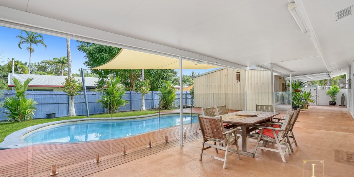 43 Trinity Beach Road, Trinity Beach, QLD 4879 AUS