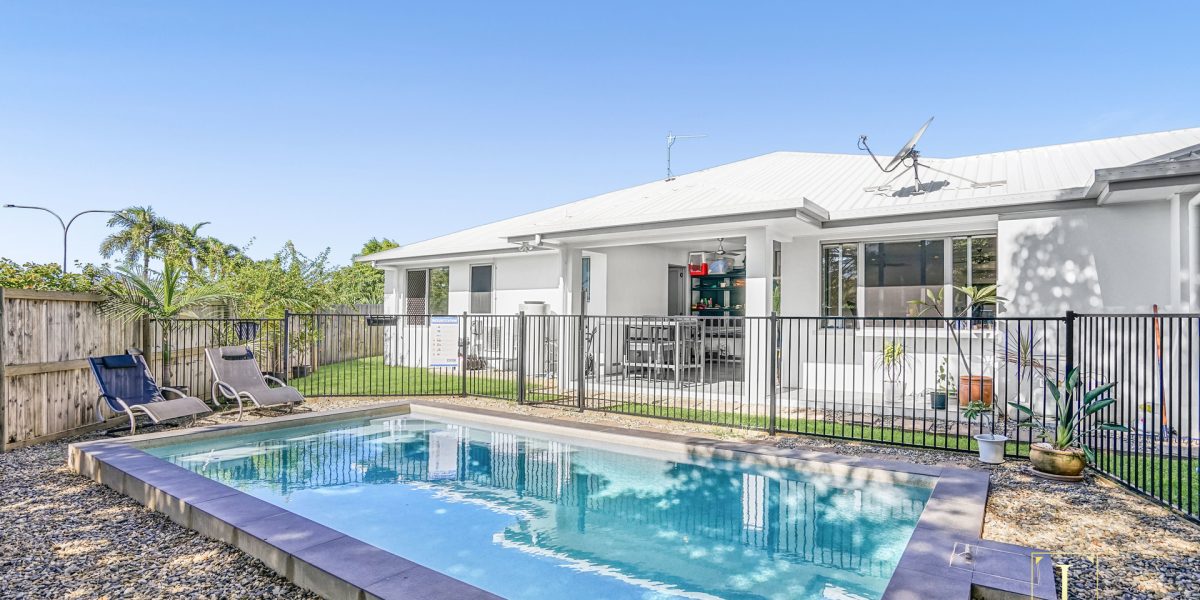 74A Moore Road, Kewarra Beach, QLD 4879 AUS