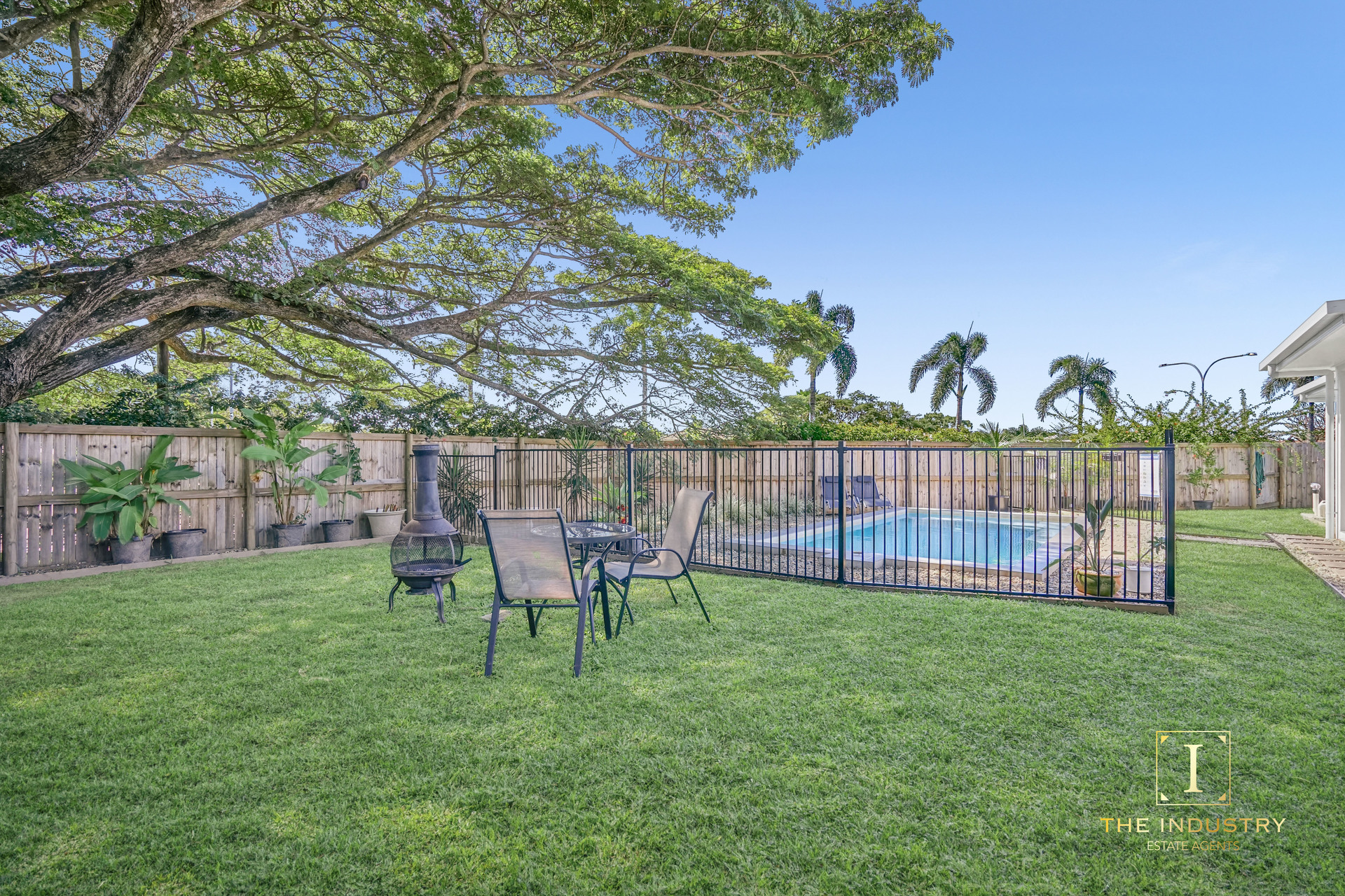 74A Moore Road, Kewarra Beach, QLD 4879 AUS