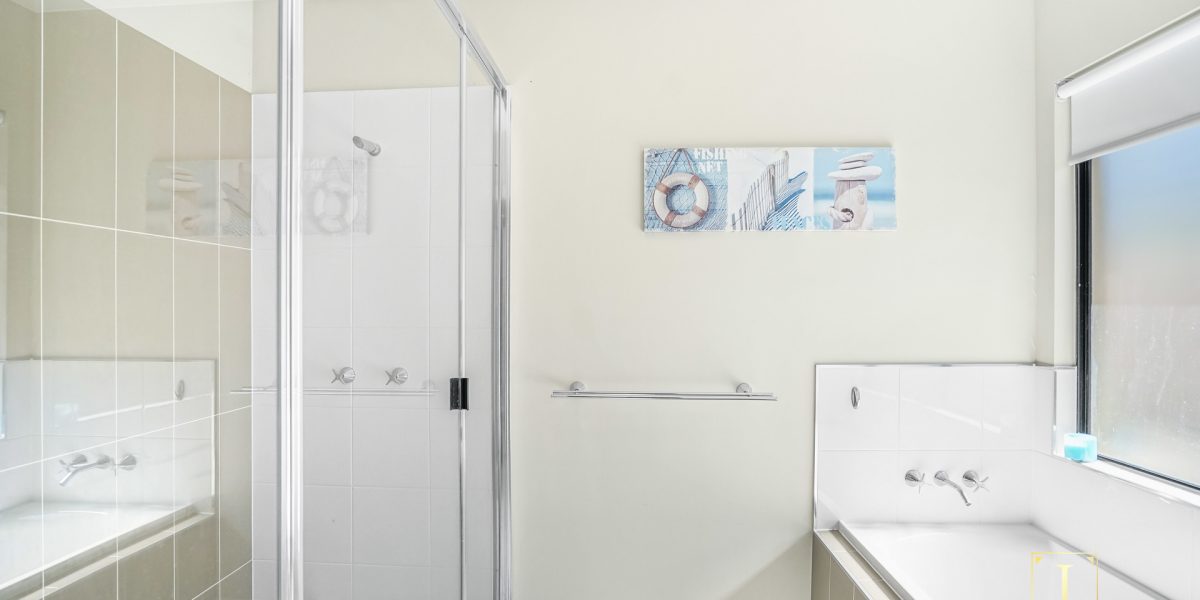 6 Lighthouse Court, Trinity Beach, QLD 4879 AUS