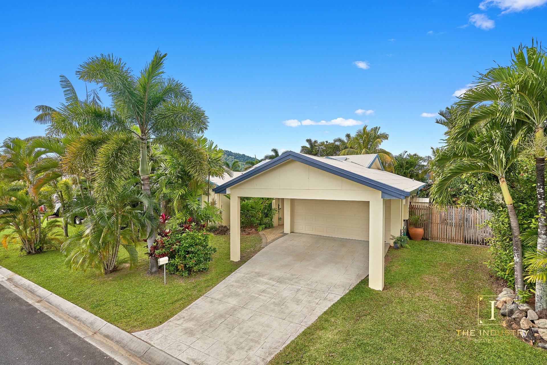 6 Warana Close, Kewarra Beach, QLD 4879 AUS