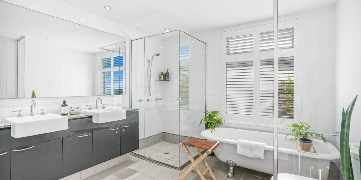 11/11 Colonel Cummings Drive, Palm Cove, QLD 4879 AUS