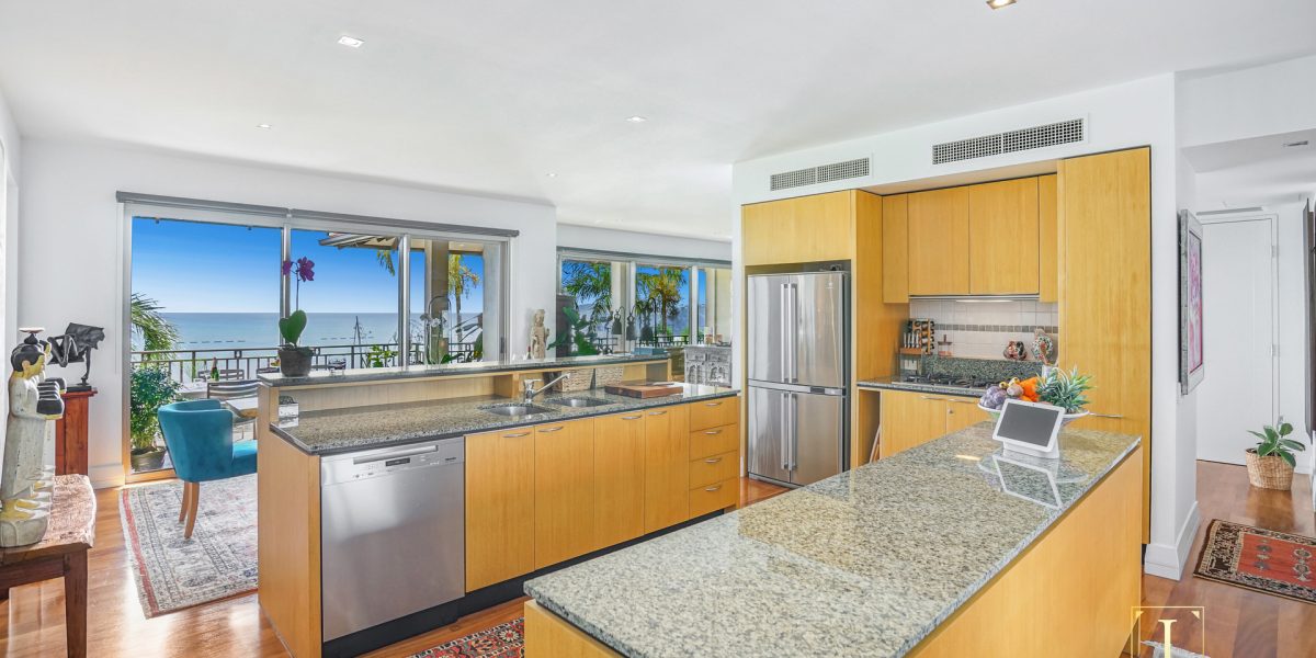 11/11 Colonel Cummings Drive, Palm Cove, QLD 4879 AUS