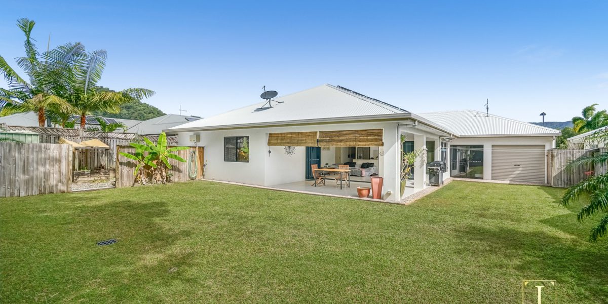 31 Lagoon Drive, Trinity Beach, QLD 4879 AUS
