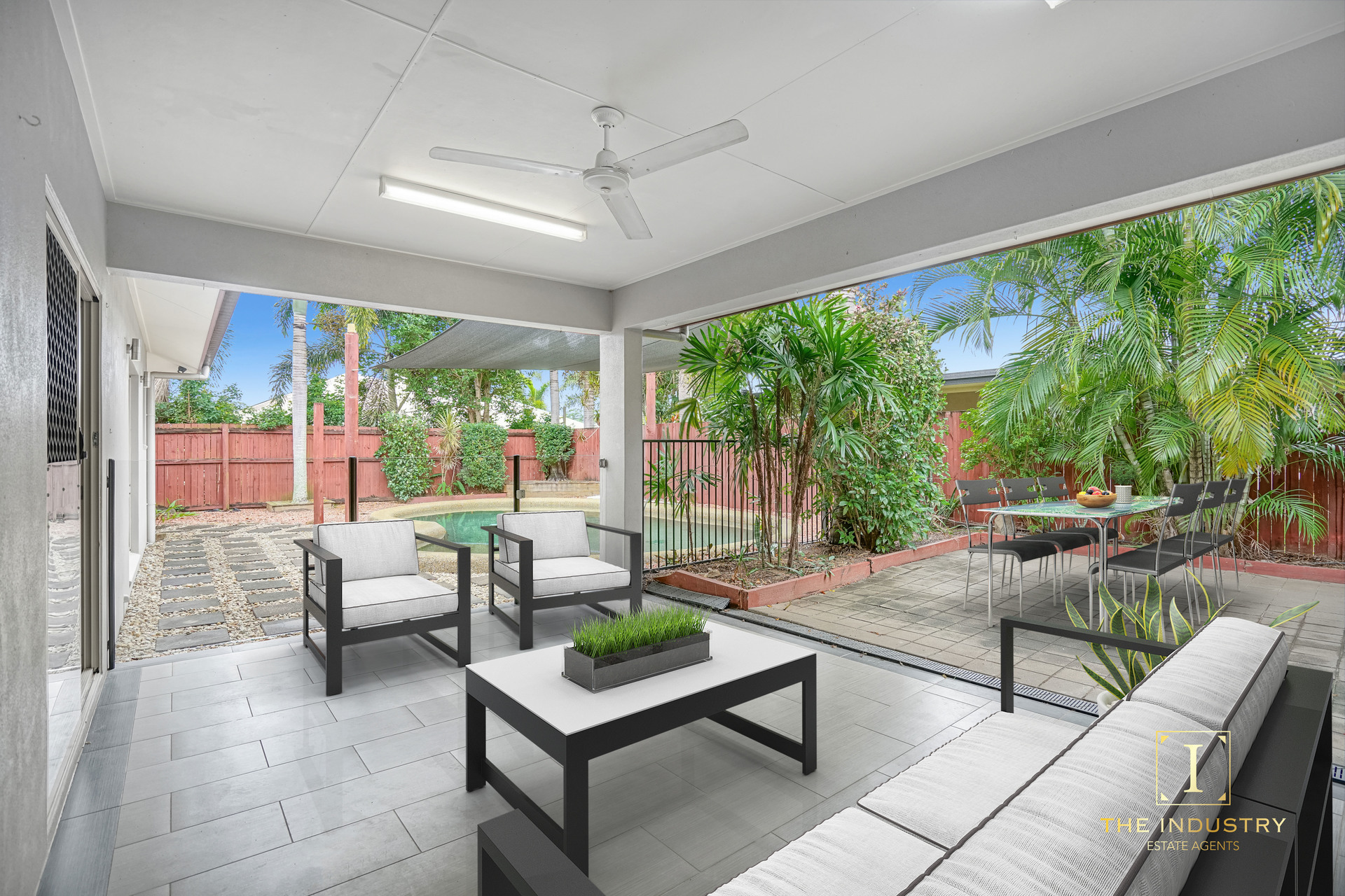 12 Hetherton Street, Smithfield, QLD 4878 AUS