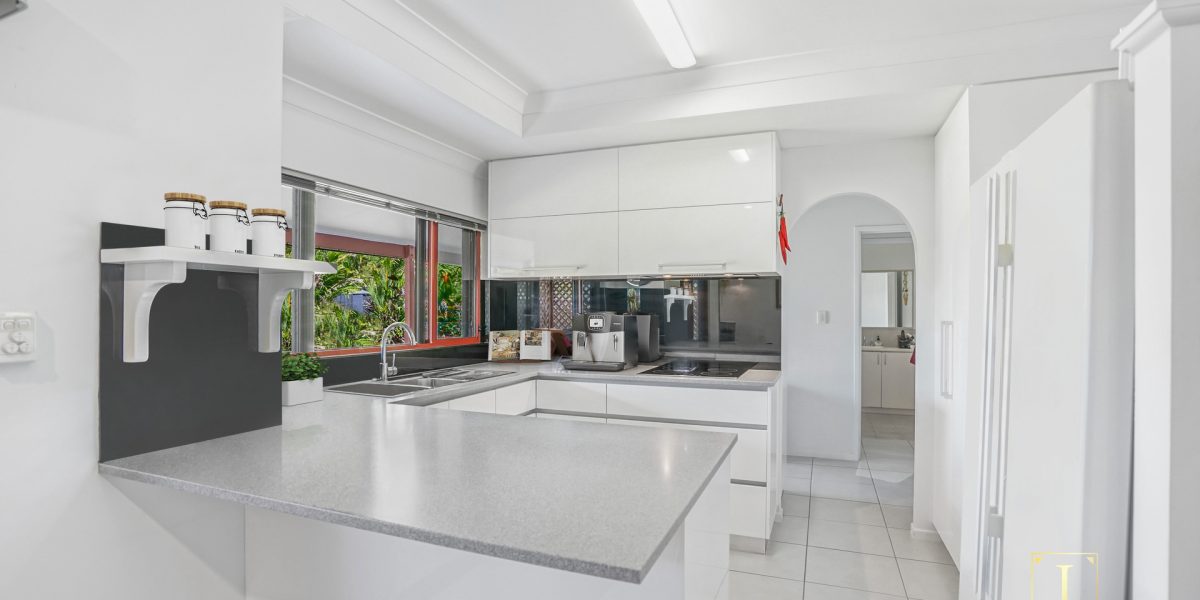 6 Whale Close, Kewarra Beach, QLD 4879 AUS