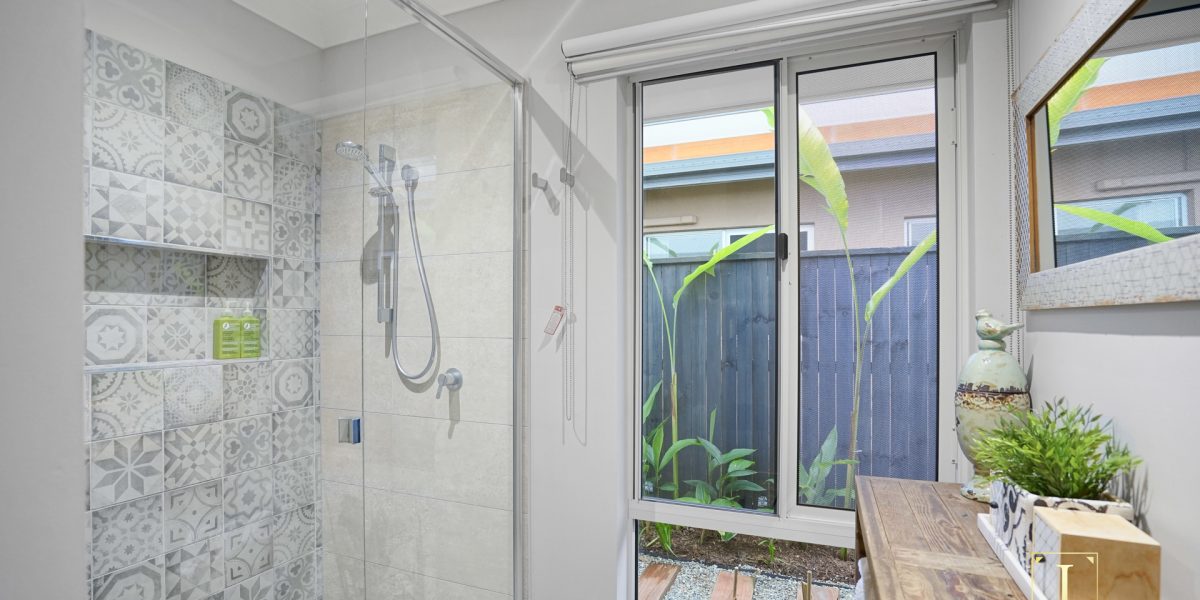 54 Seaways Street, Trinity Beach, QLD 4879 AUS