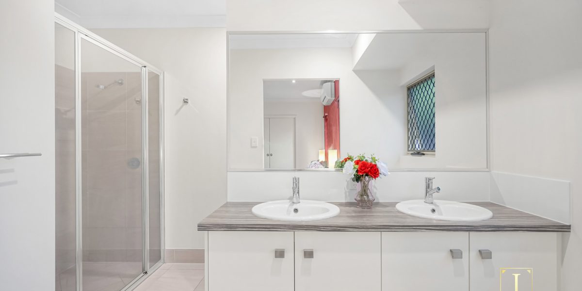 19 Norwood Crescent, Trinity Park, QLD 4879 AUS