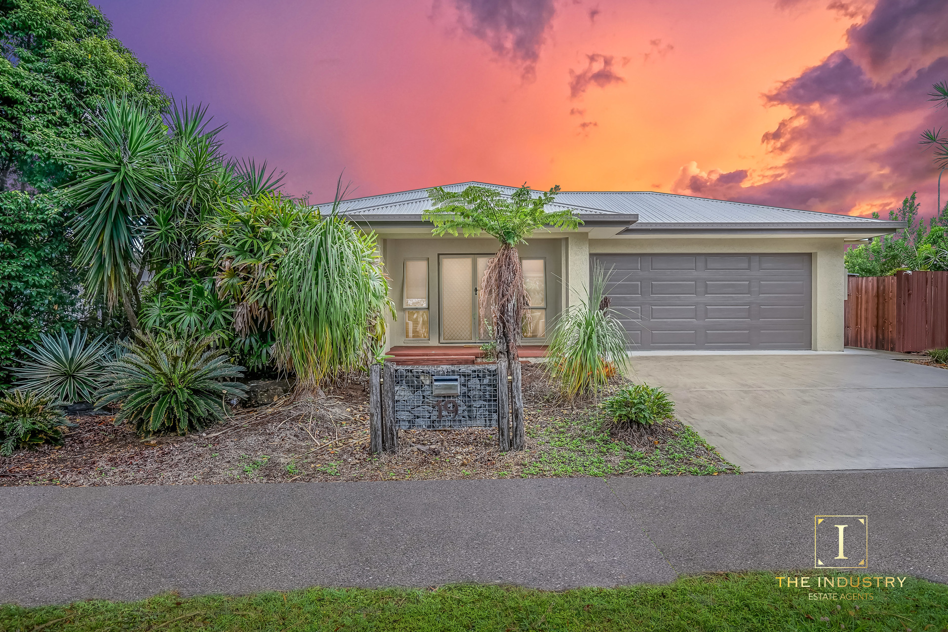 19 Norwood Crescent, Trinity Park, QLD 4879 AUS