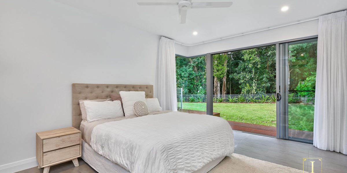 15 Aurelia Road, Palm Cove, QLD 4879 AUS