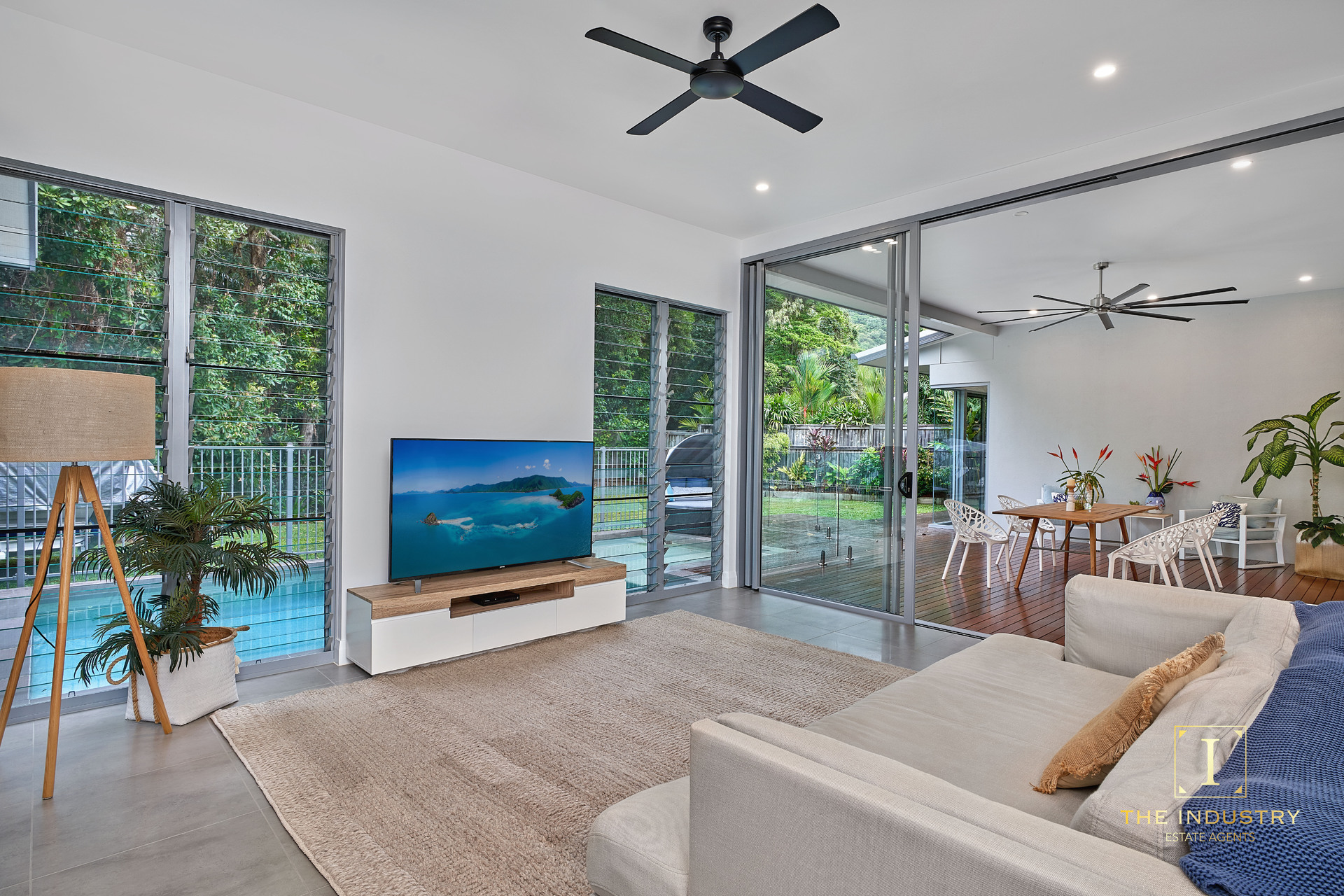 15 Aurelia Road, Palm Cove, QLD 4879 AUS