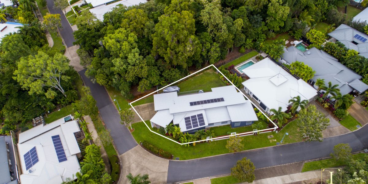 15 Aurelia Road, Palm Cove, QLD 4879 AUS