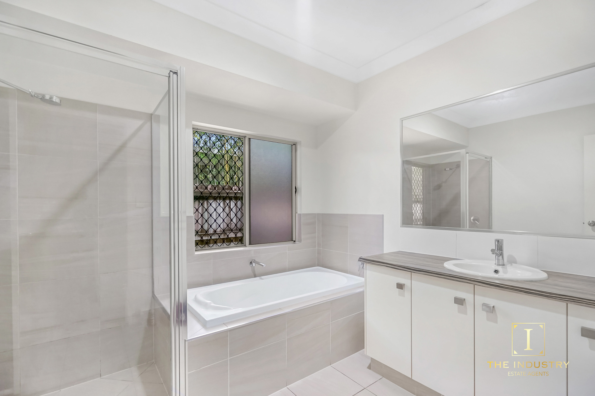 19 Norwood Crescent, Trinity Park, QLD 4879 AUS