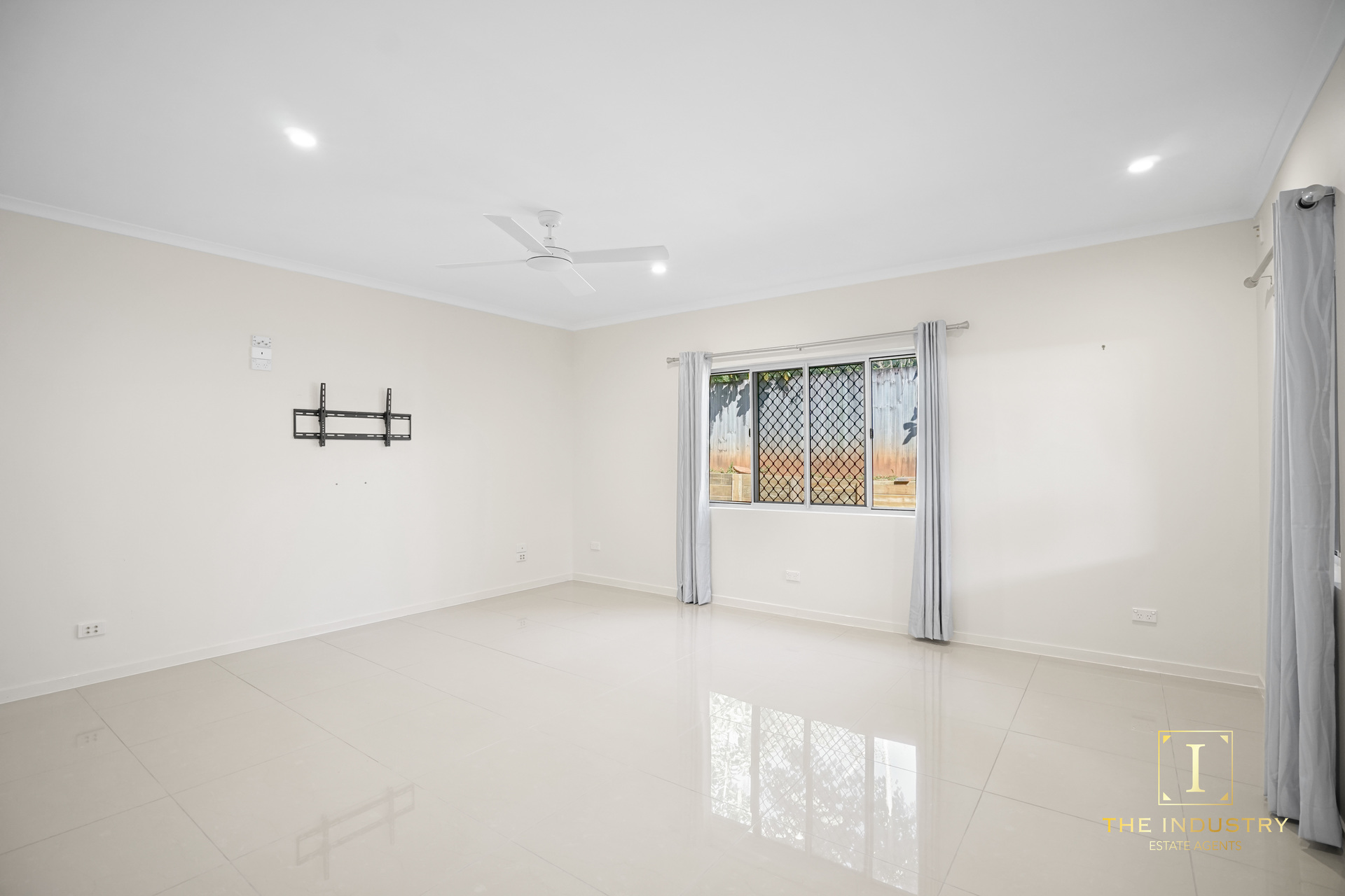 1/7 Academy Close, White Rock, QLD 4868 AUS