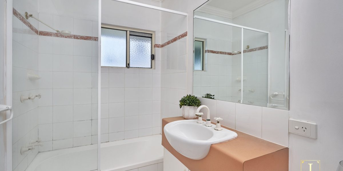 1/32 Oliva Street, Palm Cove, QLD 4879 AUS