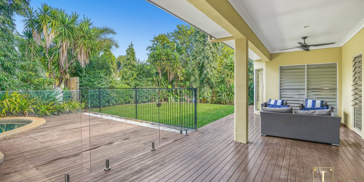 10 Lookout Terrace, Trinity Beach, QLD 4879 AUS