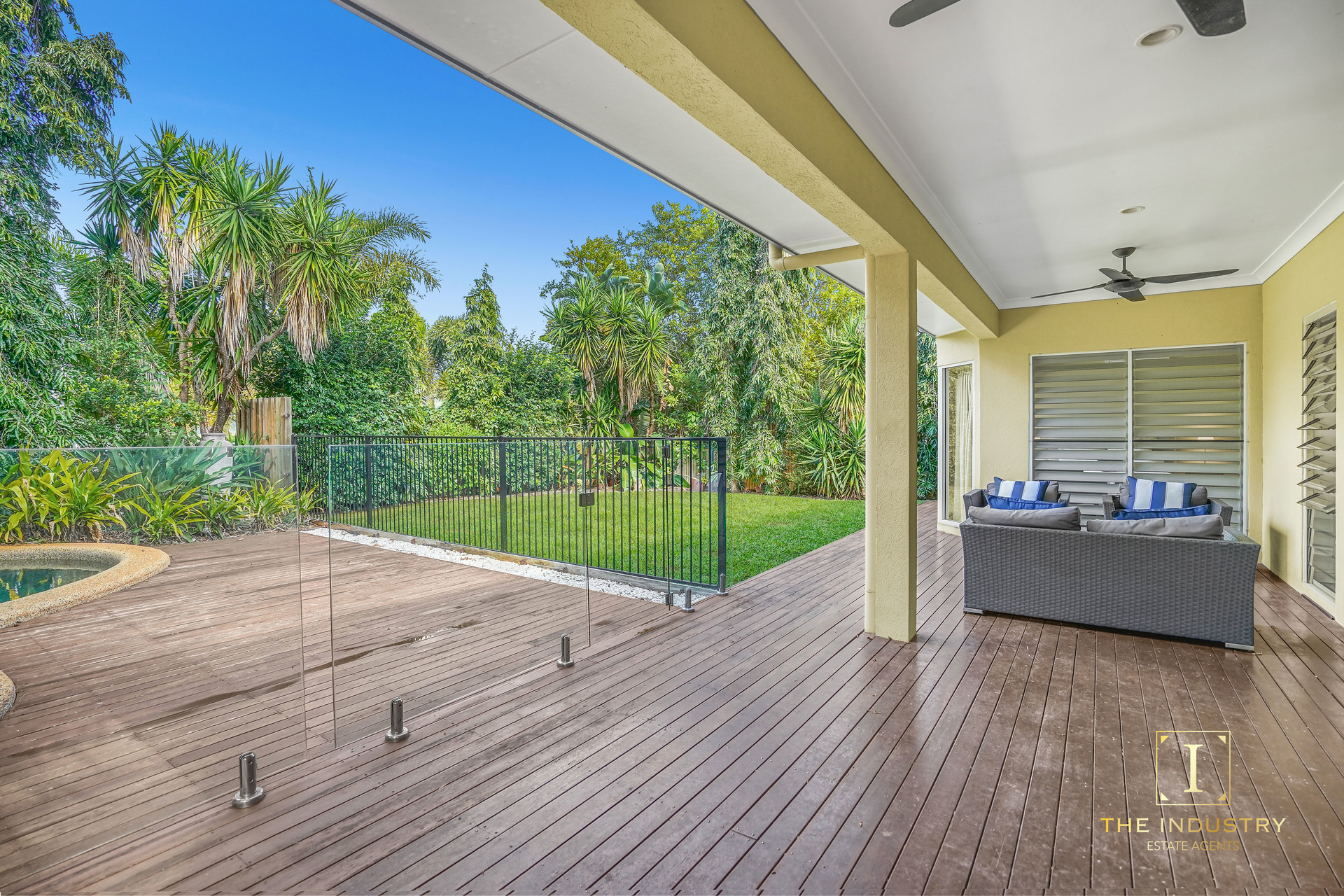 10 Lookout Terrace, Trinity Beach, QLD 4879 AUS