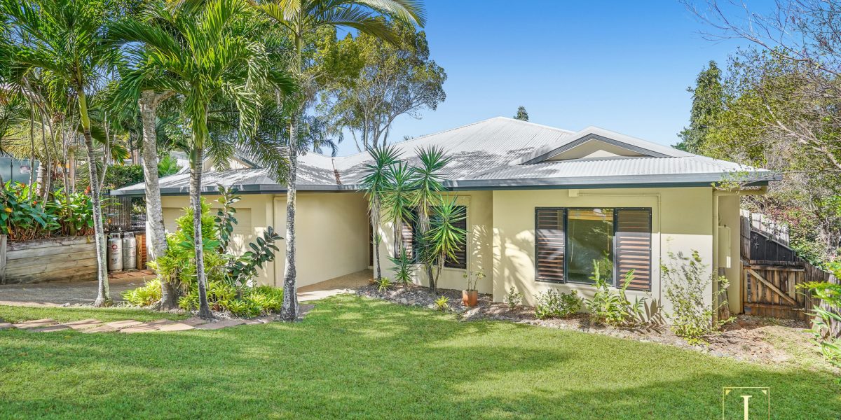 10 Lookout Terrace, Trinity Beach, QLD 4879 AUS