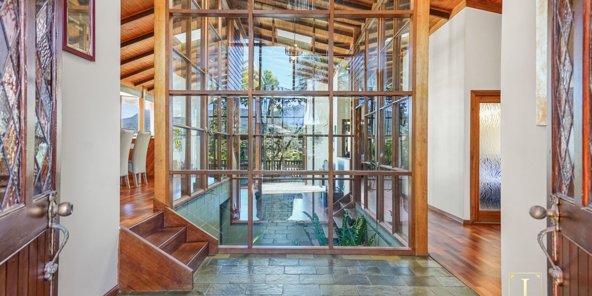 37 Koppen Terrace, Mooroobool, QLD 4870 AUS