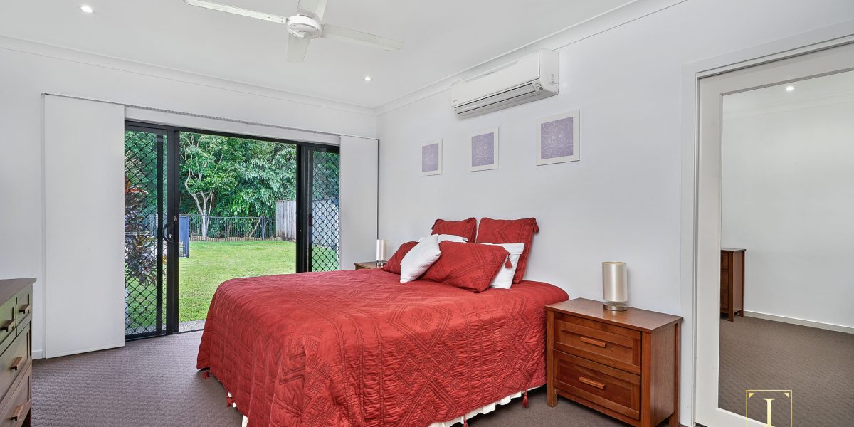 24 Greenvale Close, Smithfield, QLD 4878 AUS