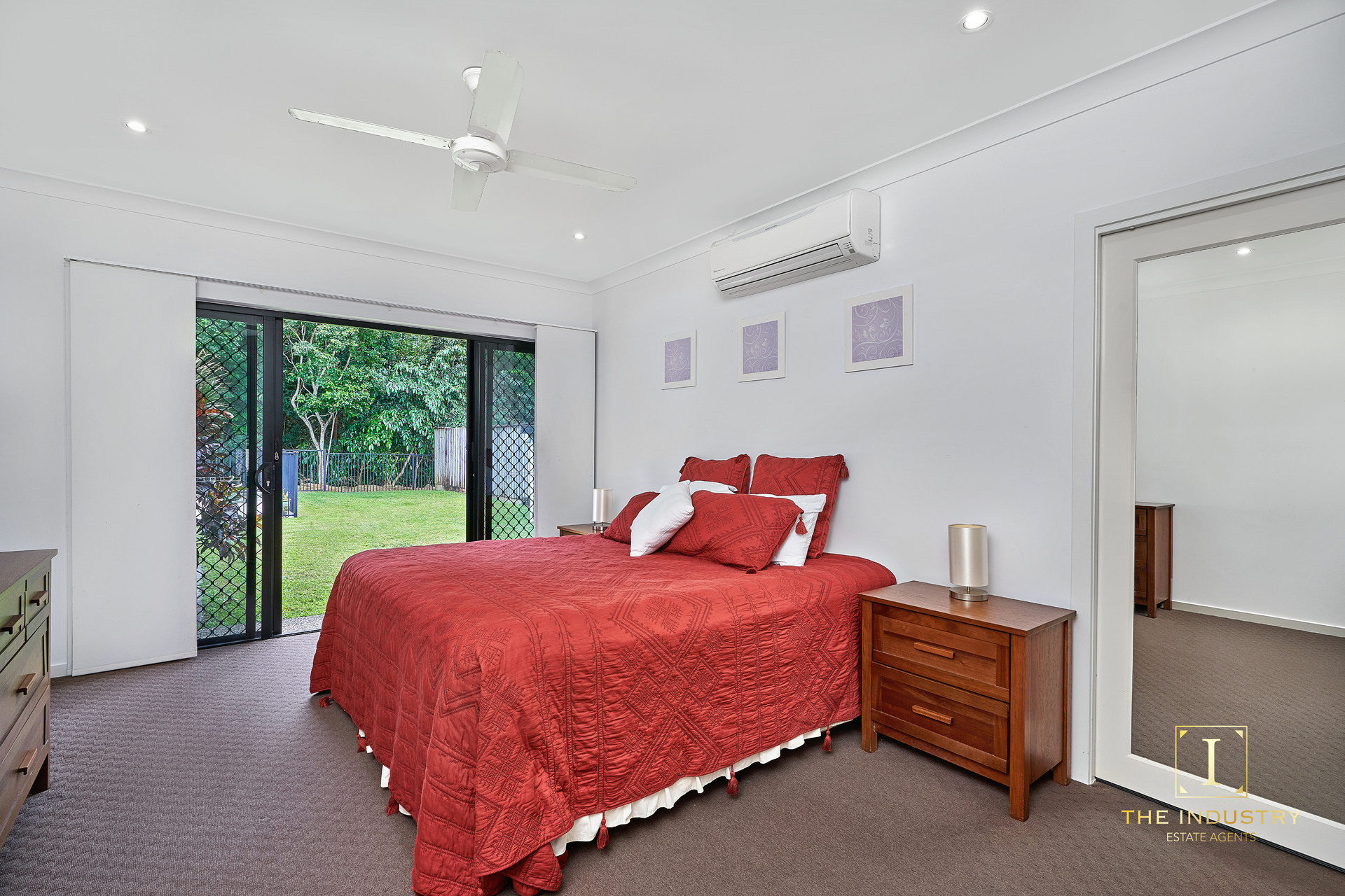 24 Greenvale Close, Smithfield, QLD 4878 AUS