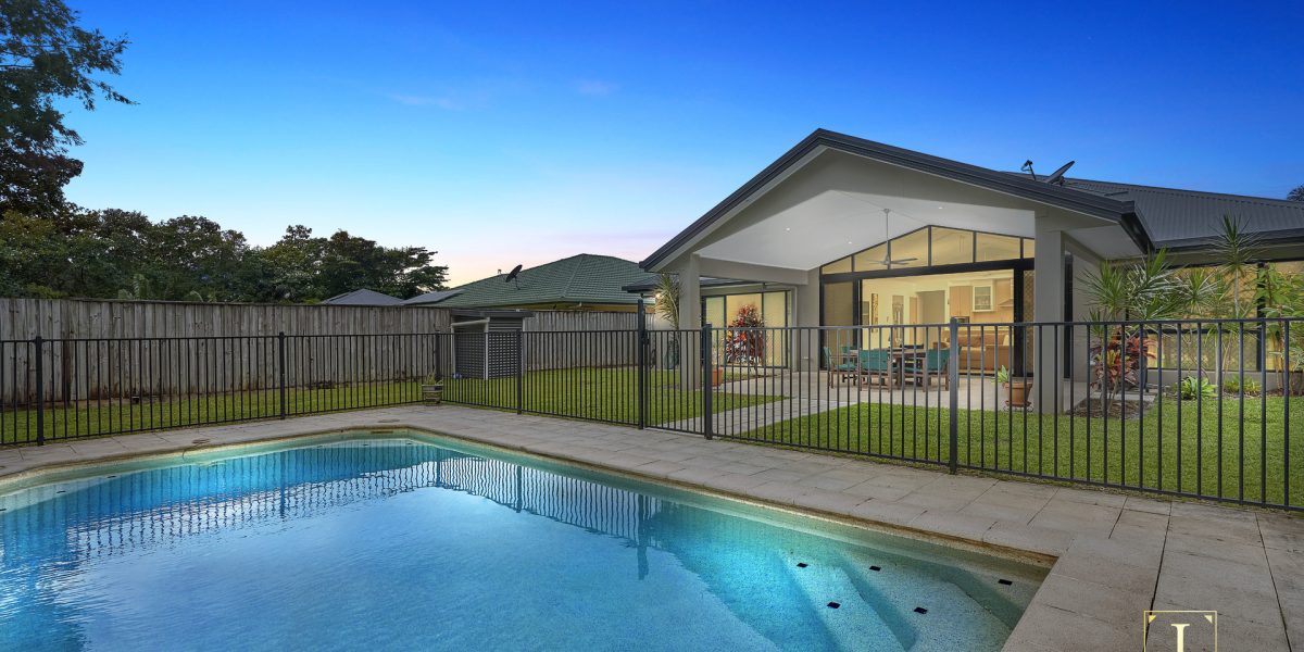 24 Greenvale Close, Smithfield, QLD 4878 AUS