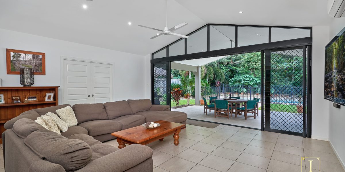 24 Greenvale Close, Smithfield, QLD 4878 AUS
