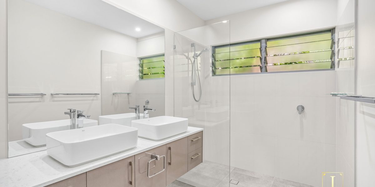 15 Onyx Street, Clifton Beach, QLD 4879 AUS