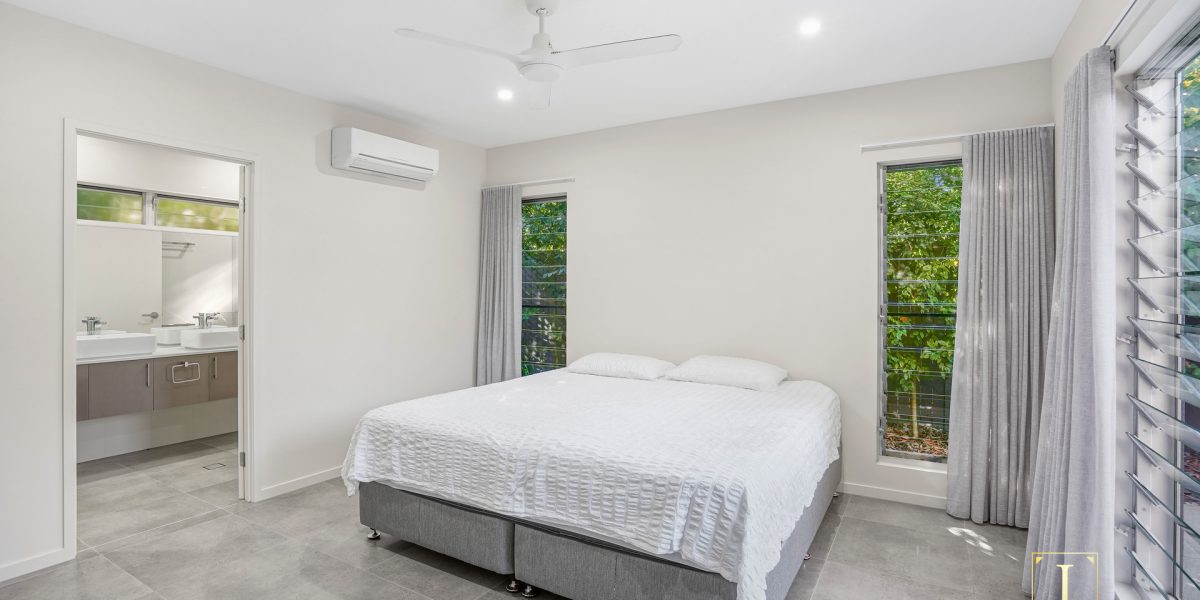 15 Onyx Street, Clifton Beach, QLD 4879 AUS